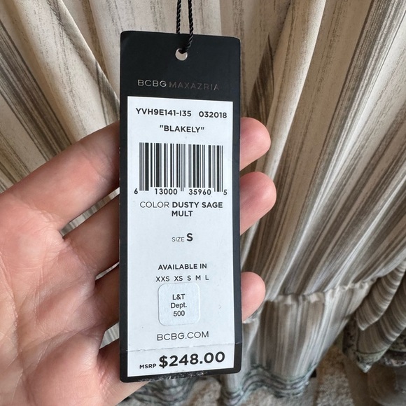 BCBG Blakely Romper Dusty Sage Mulitcolor Size Small New NWT - Picture 6 of 11